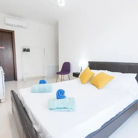 Luxury Duplex Penthouse With Pool Apartment *